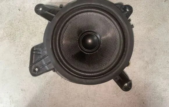 Volvo XC70 Front door speaker 9459551