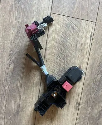 Toyota RAV 4 (XA50) Positive cable (battery) PPTD20