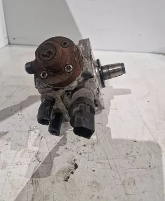 BMW 1 E81 E87 Fuel injection high pressure pump 7797874 0445010506