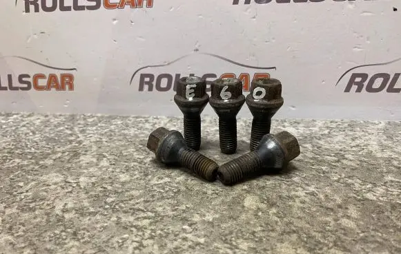 BMW 5 E60 E61 Nuts/bolts 