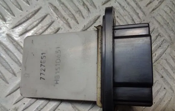 Mazda 2 Heater blower motor/fan resistor HM420040B HB151D651
