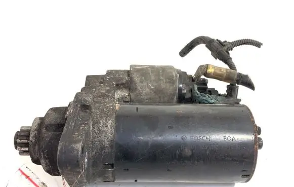 Volkswagen Touran I Starter motor 02Z911023F
