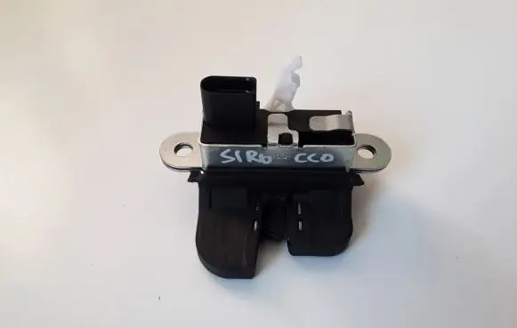 Volkswagen Scirocco Loading door lock 1K8827505B
