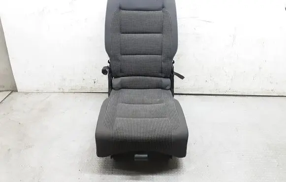 Volkswagen Touran I Rear seat 1T0883064D