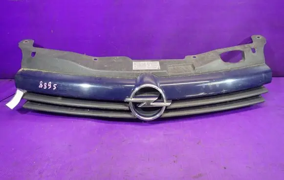 Opel Astra H Front grill 13108463