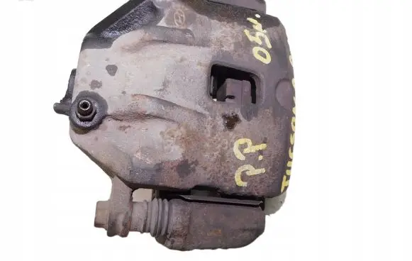 Hyundai Tucson JM Front brake caliper