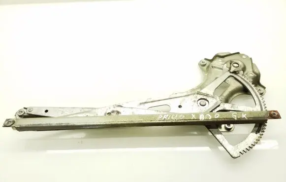 Toyota Prius (XW30) Rear window lifting mechanism without motor
