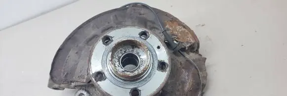 Volvo XC70 Front wheel hub