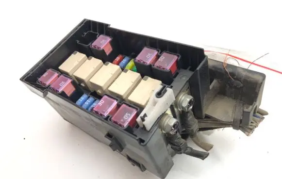 Suzuki Swift I Fuse box set