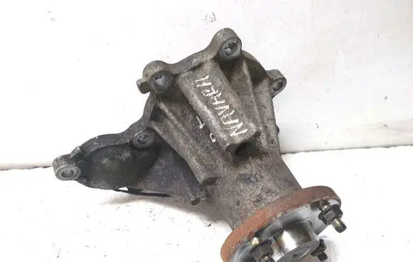Nissan Navara D22 Water pump 
