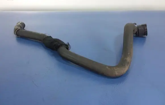 Volkswagen Golf Plus Engine coolant pipe/hose 1K0122157JH