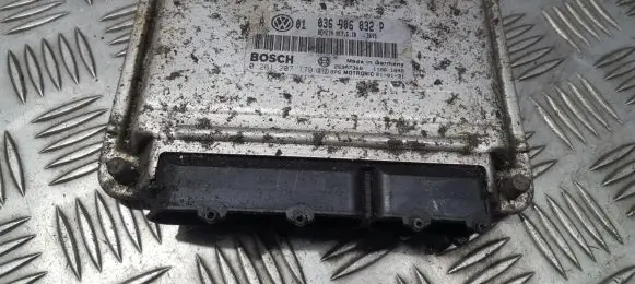 Volkswagen Golf IV Engine control unit/module 036906032 0261207179