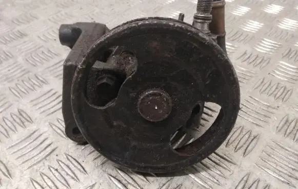 Mazda 323 Power steering pump