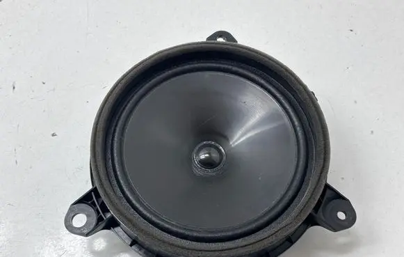 Toyota Highlander XU70 Rear door speaker 8616002B40