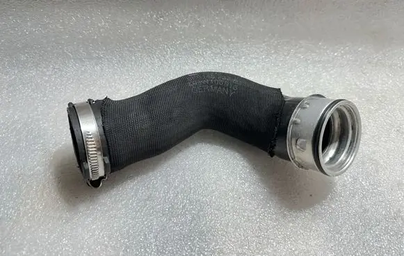 Intercooler hose/pipe