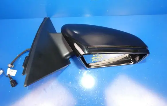 Mercedes-Benz C AMG W204 Front door electric wing mirror 
