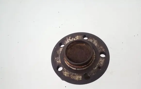 Volvo V70 Rear wheel hub