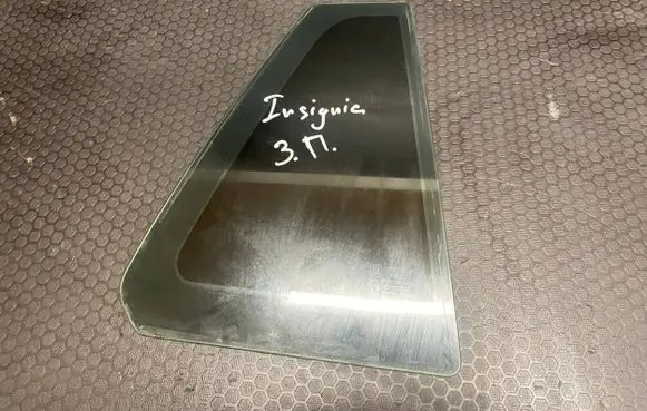Rear vent window glass