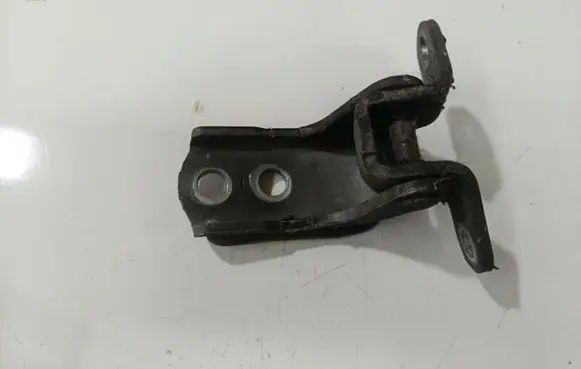 Toyota Avensis T250 Front door upper hinge 