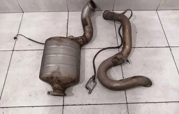 Mercedes-Benz G W463 2nd Gen Muffler/silencer A4634900036