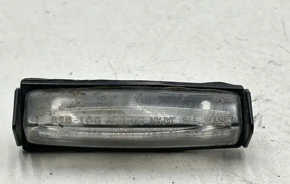 Lexus RX 300 Number plate light E130156