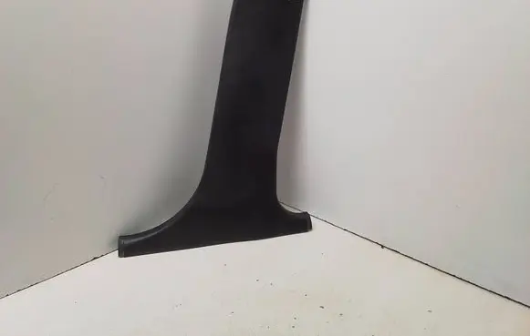 (B) pillar trim (bottom)