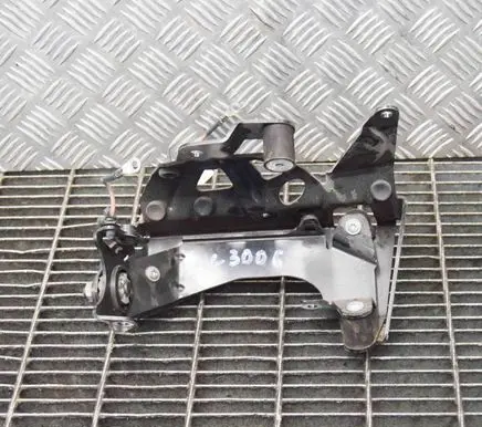 BMW i8 A/C compressor mount bracket 9359784 4813760