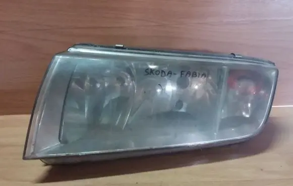 Skoda Fabia Mk1 (6Y) Headlight/headlamp 246365
