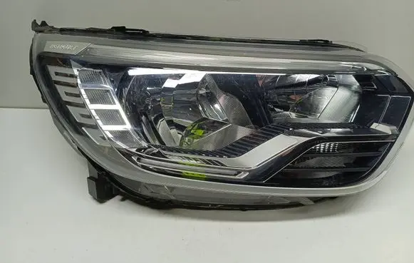 Renault Express Headlight/headlamp 260105660R