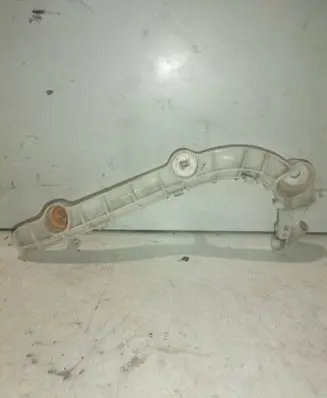 Mitsubishi Outlander Fender mounting bracket
