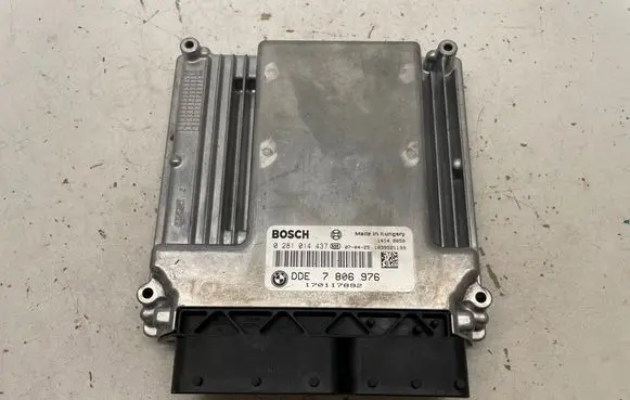 BMW 5 E60 E61 Engine control unit/module 7806976 0281014437 1039S21199