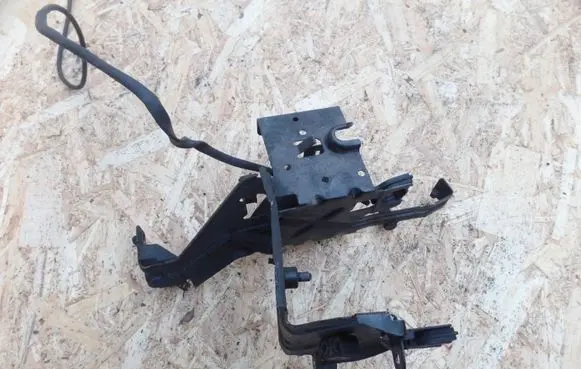 Audi A4 S4 B6 8E 8H ABS pump bracket 8E0614119G