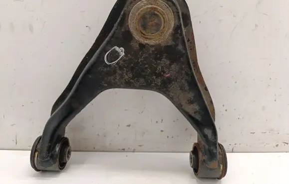 Mitsubishi L200 Front lower control arm/wishbone