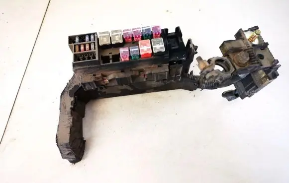 Nissan Almera N16 Fuse box set 71547008 7154-7008