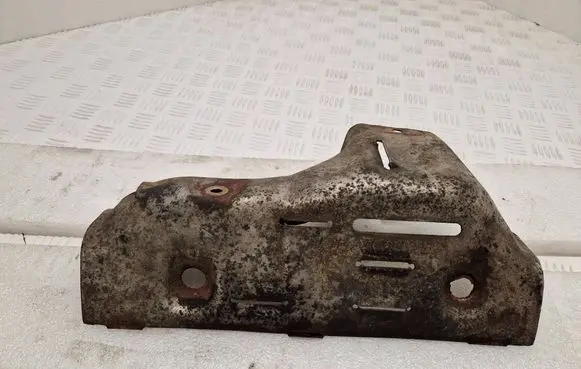 Toyota Land Cruiser (J120) Exhaust heat shield 