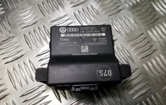 Volkswagen PASSAT B6 Other control units/modules 3C0907530C