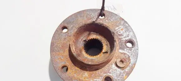 BMW 5 E39 Rear wheel hub