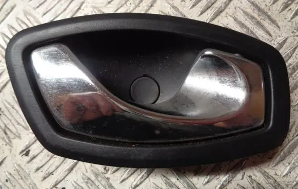 Renault Clio IV Front door interior handle 826720001R