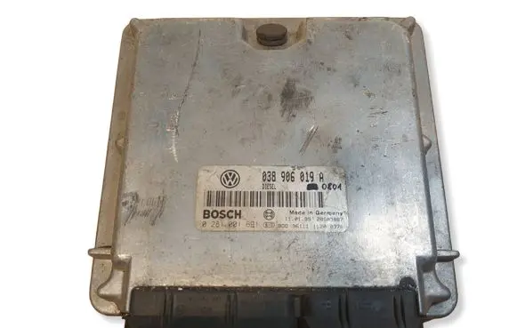 Volkswagen PASSAT B5 Engine control unit/module ECU 0281001691 038906019A 28SA3887