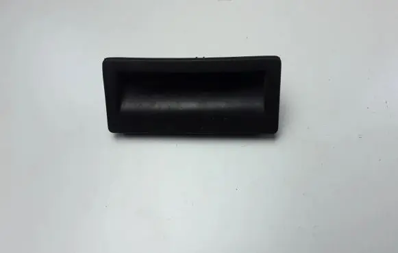 Tailgate opening switch
