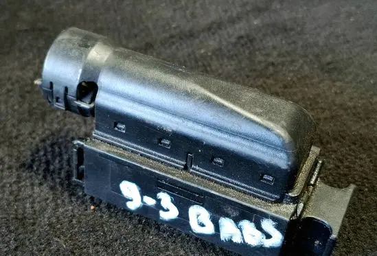 Saab 9-3 Ver1 ABS module connector plug 591010