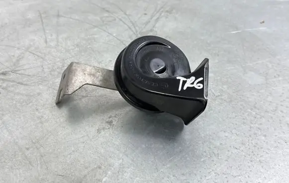 Volkswagen Touareg III Horn signal 4M0951230 4M0951223B 4M8951210