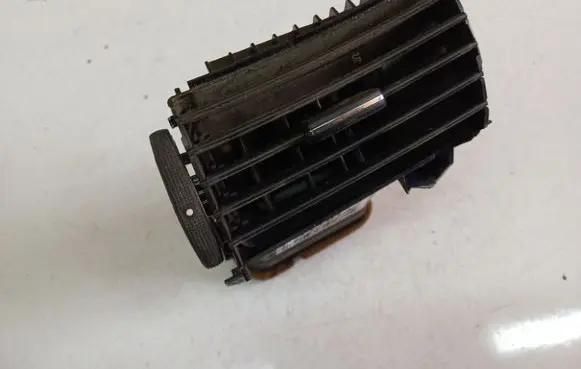 Peugeot 407 Dash center air vent grill 9644589577