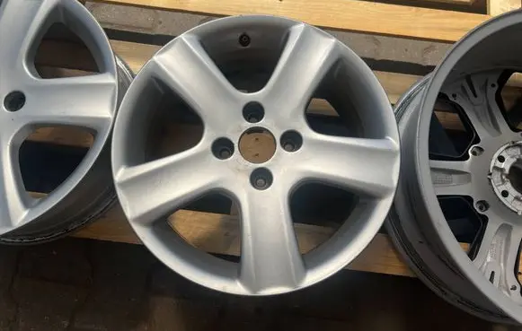Peugeot 307 R16 alloy rim 11071