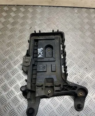 Battery tray