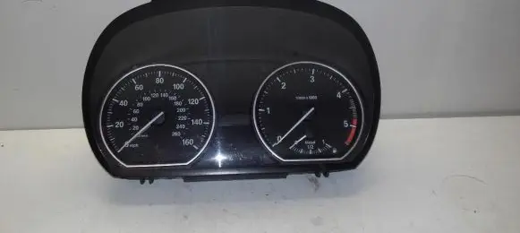 BMW 1 E82 E88 Speedometer (instrument cluster) 102498585 A762