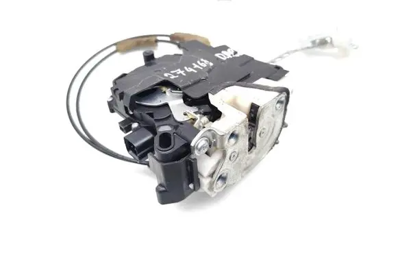 Mitsubishi Outlander Front door lock