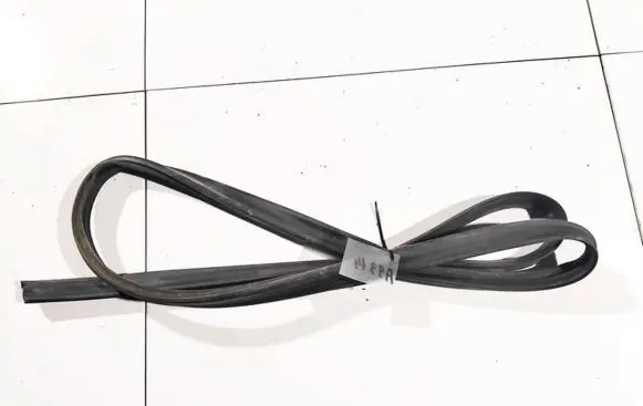 Opel Meriva A Rubber seal front coupe door 