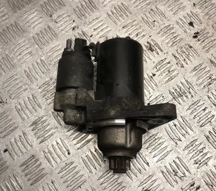 Volkswagen Touran I Starter motor 0AH911023A 0001120410