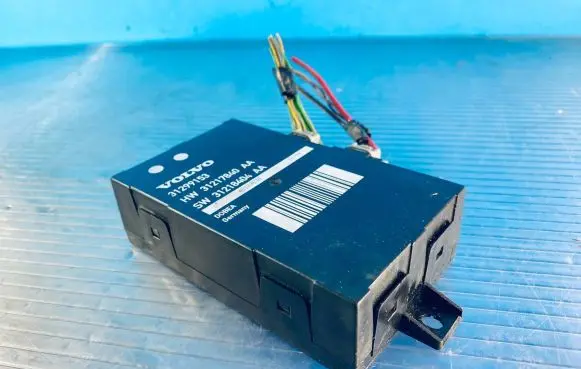 Volvo V70 Tailgate/trunk control unit/module 31299153 31217840AA 31218404AA